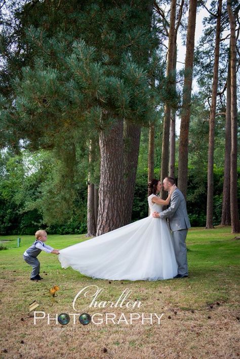 Wedding Twirl Photo, Wedding Photo Ideas With Son, Wedding Pics With Kids, Groom And Daughter Wedding Pictures, Son Of The Bride Wedding Ideas, Beach Wedding Photography Poses Picture Ideas Family Photos, Small Wedding Photography Poses Family Pictures, Wedding Poses With Kids, Wedding Photo Ideas With Children