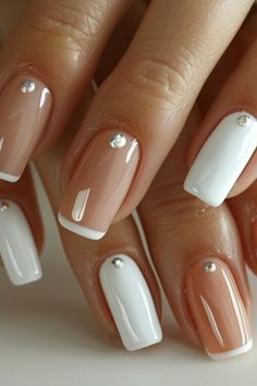 Unique French Manicure, Detailed Nail Art, Elegant Touch Nails, Summer Nails 2024, March Nails, 2024 Ideas, Light Nails, Casual Nails, Professional Advice