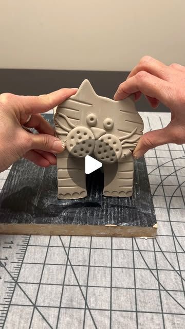 Shayne Berlin on Instagram: "This year marks 30 years since I started teaching ceramics. I’ve taught over 1000 students of all ages, and have loved every single class. 

From children to seniors, the common thread has always been the clear joy that working with clay brings to people. That’s why I got hooked on teaching. 

To commemorate these three decades of teaching, I’ll be sharing my 30 favourite ceramics projects that I’ve taught in classes. I’ll start with #30 and work my way down to my absolute favourite, #1 ceramics teaching project. 

I hope you enjoy these videos. Here’s #30! ❤️

#theclaymat #ceramics #pottery #clay #ceramicart  #design #teachingprojects #porcelain  #handmadeceramics #handmadepottery #ceramicsculpture #potterytools #claytools" Kids Pottery Ideas, Clay Wall Art Diy Ideas, Hand Building Clay Ideas, Ceramic Cats Sculpture, Easy Ceramics Ideas Pottery, Small Pottery Ideas, Pottery For Kids, Hand Built Pottery Ideas, Clay Cat Easy