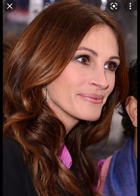 Kate Middleton Auburn Hair, Julia Roberts Copper Hair, Auburn Hair Color Olive Skin, Auburn Hair Over 50, Brown Skin Auburn Hair, Dark Auburn Hair Color Pale Skin, Auburn Hair Brown Eyebrows, Auburn Toner Before And After, Gray Highlights On Auburn Hair