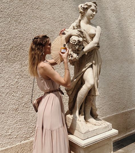 Fragrances in Venice ✨ new @bottegaveneta Parco Palladiano range, from Olivo to Salvia Blu, each unique and delicious 🕊 #ad #bottegavenetafragrances #parcopalladiano @saks Modern Aphrodite, Aphrodite Aesthetic, Modern Myth, Greek Pantheon, Greek Women, Summer Outfits Minimalist, Vintage Parisian, Lore Olympus, Greek Myths