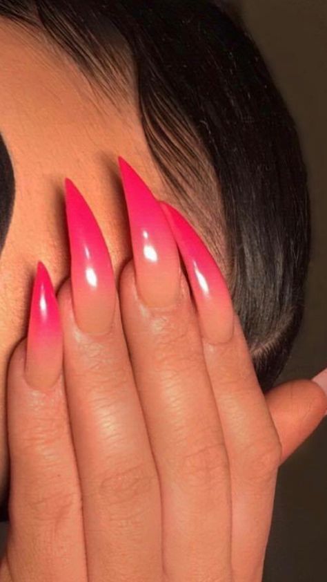 Ombre Stilleto Nails, Stiletto Ombre Nails, Hot Pink Ombre Nails, Stiletto Nails Designs Summer, Staleto Nails, White Stiletto Nails, Pink Stiletto Nails, Stilleto Nails Designs, Neon Pink Nails