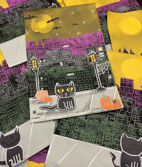 Elementary Halloween Art Lesson, Cityscape Printmaking, Halloween Printmaking, Halloween Art Projects For Elementary, Halloween Easy Drawings, Adapted Art, Halloween Art Drawing, Halloween Art Lessons, Third Grade Art