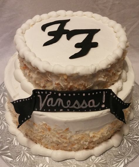 Foo Fighters Cake Foo Fighters Cake, Foo Fighters Birthday Cake, Foo Fighters Everlong Tattoo, My Hero Foo Fighters Tattoo, Foo Fighters There Is Nothing Left To Lose, Foo Fighters Black And White, Foo Fighters, Music Stuff, Cake