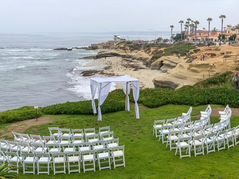 Looking for the perfect San Diego wedding venue? Check out these user-suggested options from Reddit! The post Top 10 Best Wedding Venues in San Diego appeared first on The Budget Savvy Bride - helping couples plan beautiful weddings on a budget they can actually afford!!. Micro Wedding Venues, Used Wedding Decor, Budget Weddings, San Diego Wedding Venues, Budget Bride, Wedding On A Budget, Wedding Planning Timeline, Indoor Reception, Wedding Budget