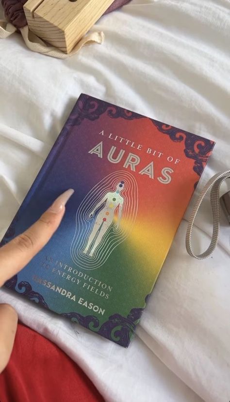 Aura Book, Baby Witch, Inspirational Books To Read, Mia 3, Energy Field, Spirituality Books, Spirituality Energy, Good Energy, Inspirational Books