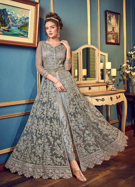 Indian Long Gowns, Gown Style Dress, Pakistani Lehenga, Celana Fashion, Anarkali Lehenga, Designer Salwar Kameez, Saree Bollywood, Designer Anarkali Suits, Lehenga Suit