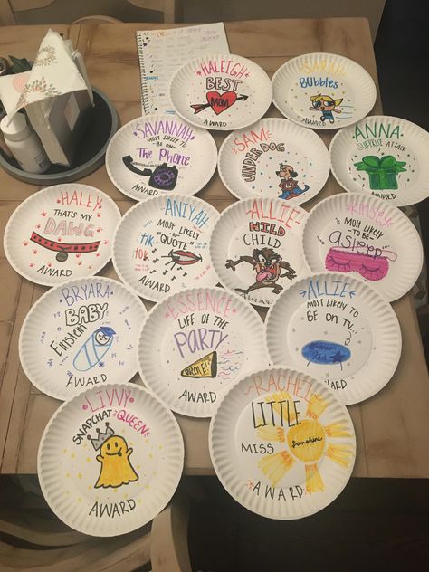 Team Scrapbook Ideas, Gymnastics Awards Ideas, Swim Paper Plate Awards, Dance Team Superlatives, Paper Plate Awards For Teachers, Team Bonding Crafts Diy, Funny Volleyball Awards Ideas, Team Awards Ideas Sports, Cute Volleyball Gifts For Team