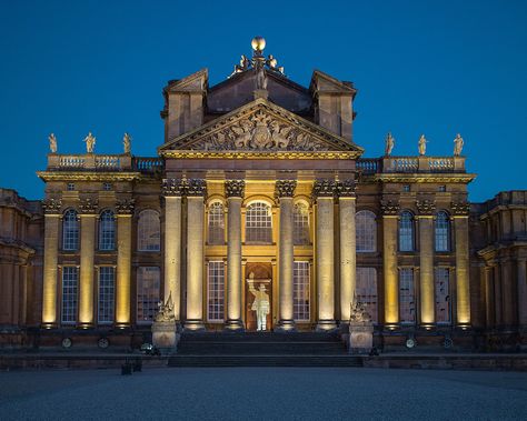 Historic Lighting, Classical Facade, Lighting House, Right Place Right Time, Lighting Architecture, Palace Architecture, Arch Light, Classic Facade, 1st October