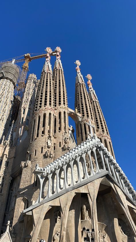 Barcelona Spain Aesthetic, Spain Aesthetics, Thatgirl Aesthetic, Barcelona Aesthetic, Spain Aesthetic, Antonio Gaudí, Spain Madrid, Barcelona City, Madrid Barcelona