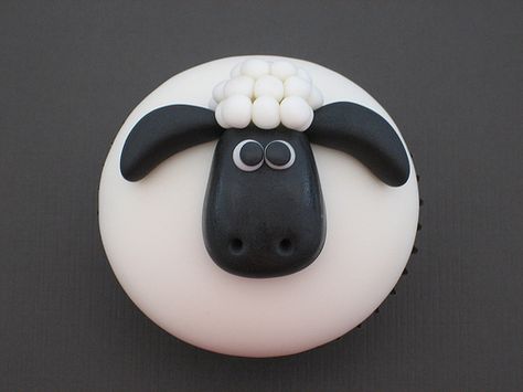 Sheepie! | Heidi Stone | Flickr Shaun The Sheep Cake, Sheep Cupcakes, Sheep Cake, Kid Cupcakes, Sugar Cookie Icing, Animal Cupcakes, Shaun The Sheep, Childrens Birthday Cakes, Easter Cupcakes