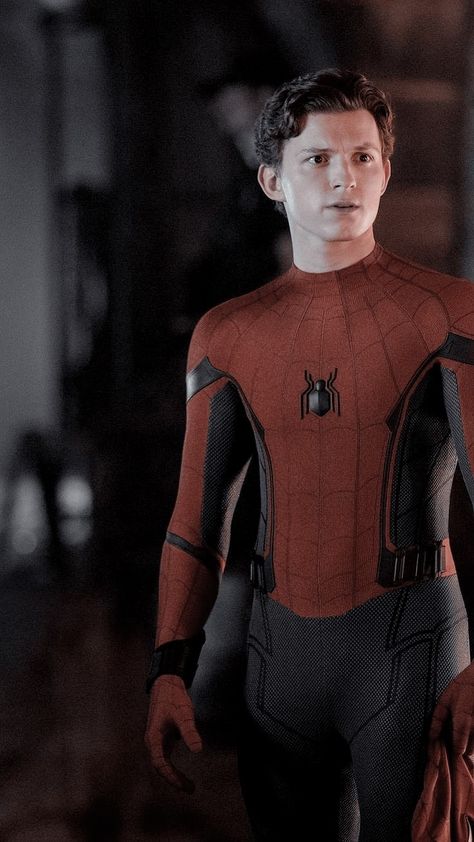 Tom Peters, Black And White People, Tom Holland Zendaya, Marvel Wall, Tom Holland Imagines, Tom Holland Peter Parker, Marvel Photo, Marvel Images, Tom Holland Spiderman