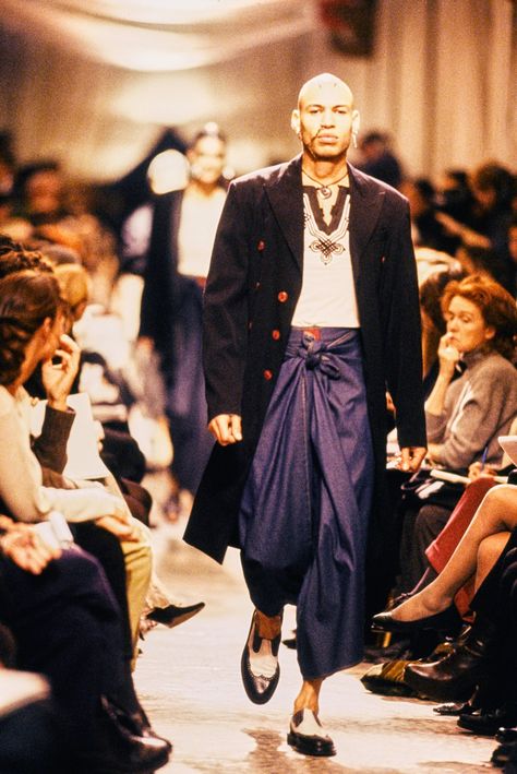 Jean Paul Gaultier Spring 1994 Ready-to-Wear Fashion Show Jean Paul Gaultier 90s, Paul Gaultier Spring, 90s Fashion Women, Brittany Murphy, 90s Men, Men's Bottoms, Minimal Look, 90s Fashion Outfits, Paul Gaultier