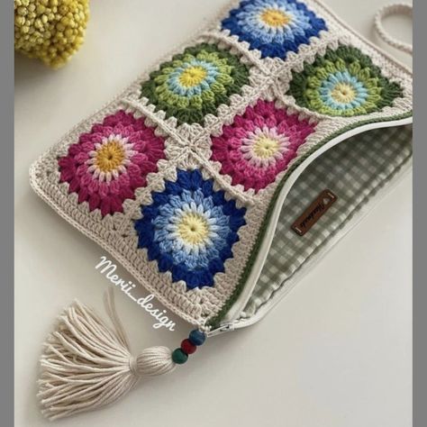 Sac Granny Square, Crocheted Purse, Handbags Patterns, Crochet Boho Bag, Crochet Pouch, Crochet Clutch, Crochet Handbags Patterns, Crochet Purse Patterns, Crochet Bags Purses