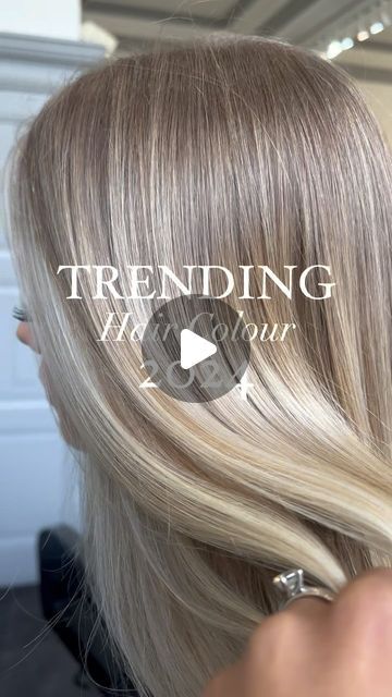 Becki Beavan 🐝 🇬🇧 on Instagram: "TRENDING HAIR COLOUR 2024  Lived in hair colour is going nowhere but as the trends change,  move over high contrast blonding & say hello to its old money aesthetic cousin SEAMLESS BLONDING! A new twist on blonde highlights.   This is my model from my recent SEAMLESS & SOCIAL class where & demonstrated this lightening  technique without the use for a root melt or toner (it’s all in the technique) & spilled the tea on how I’m growing my following organically & rapidly using instagram growth hacks!   Tickets on sale now ✨" Blonde Toner Formula, Blonde Hair Money Piece, Trending Hair Colour, Root Tap Blonde, Old Money Blonde, Mushroom Blonde, Lived In Hair, Root Melt, Blonde Toner