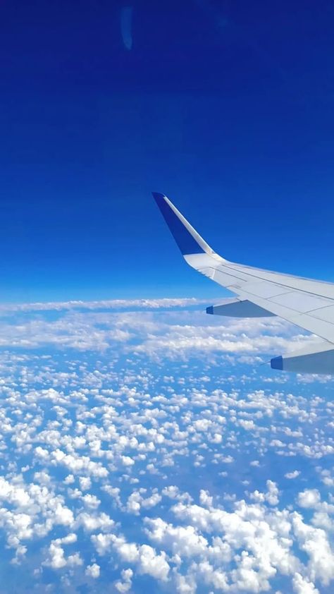 Sky☁ Clouds💨 Aeroplane✈️️ Travel🐾 Fly ✈️ Windows 🌬 Aeroplane Window View, Aeroplane Window, Aeroplane Travel, Ipad Widgets, Indian Flag, Winter Sun, Sky View, Window View, Sky Clouds