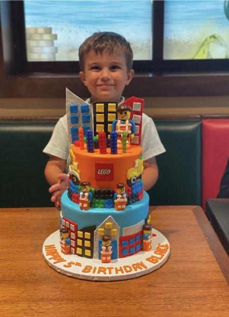 Lego Roblox Cake, Roblox Square Cake, Lego Roblox, Lego Friends Cake, Square Lego Cake, Lego Birthday Cake Buttercream, Roblox Cake, Lego Theme, Roblox Game