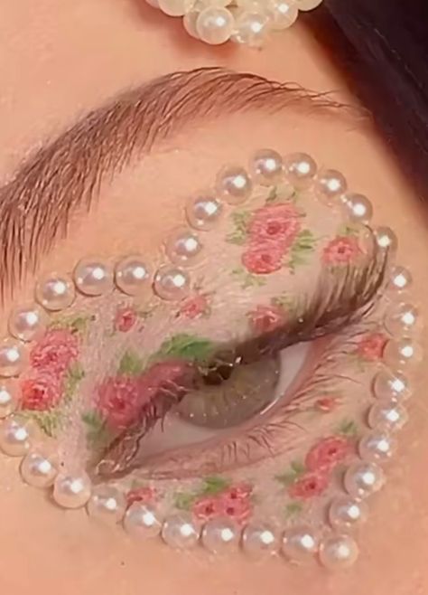 Artistic Face Paint, Pink Flower Makeup Looks, Rose Petal Makeup, Cottagecore Aesthetic Makeup, Tea Party Makeup, Kawaii Makeup Aesthetic, Cute Makeup Aesthetic, Tulip Makeup, Cottage Core Makeup