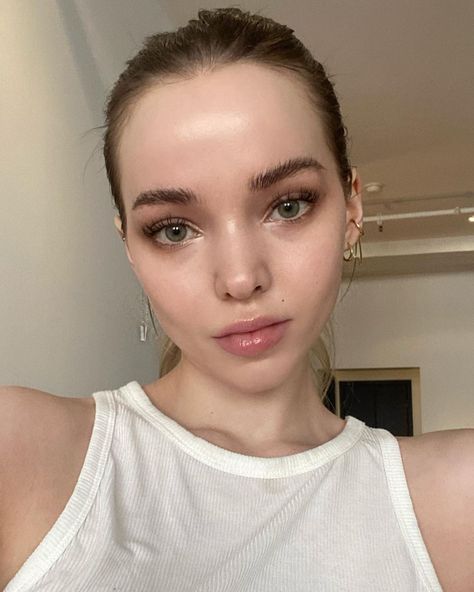 DOVE on Instagram: “i wish i could post photos of my naked body every day-not because it’s sexy but because it’s terribly vulnerable. i wish i could reach…” Makup Looks, Dove Cameron Style, Smink Inspiration, Bright Blonde, Nose Job, Best Boyfriend, Lip Fillers, Dove Cameron, Long Lashes