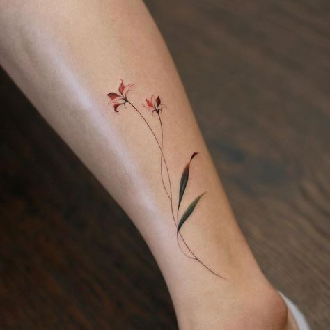 25 Tattoos by a South Korean Artist That Are Fresh and Delicate, Like the Scent of Cherry Blossoms Ankle Tattoos For Women, Korean Tattoos, Beautiful Flower Tattoos, Small Flower Tattoos, Fire Tattoo, Blossom Tattoo, Classy Tattoos, Discreet Tattoos, Dainty Tattoos