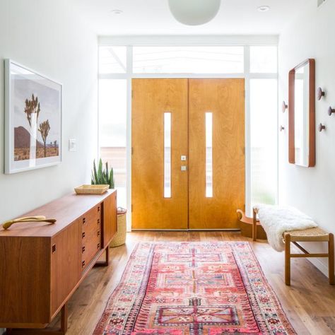 Midcentury Ranch House, Midcentury Ranch, Modern Foyer, Mid Century Ranch, Rug Ideas, Hallway Ideas Entrance Interior Design, Century Decor, Modern Bedroom Decor, Trendy Bedroom