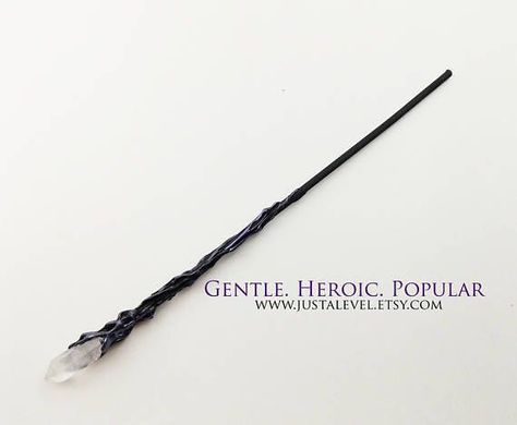 Harry Potter Script, Wizard Cosplay, Garrick Ollivander, Hogwarts Christmas, Harry Potter Classroom, Witch Wand, Wizard Wand, Dark Witch, Clever Gift