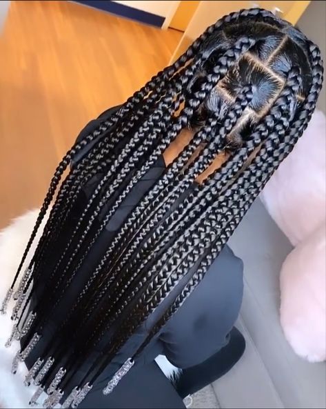 Knotless Jumbo Box Braids, Box Braids Medium Length, Braids Hairstyles Box Braids, Hairstyles Protective, Braids Color, Braids Extensions, Colored Box Braids, Cute Box Braids, Big Box Braids