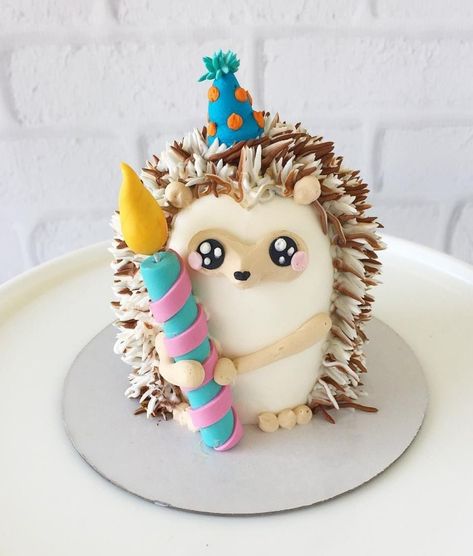 Unicorn Cake Pops, Tårta Design, Hedgehog Cake, Mini Torte, Amazing Desserts, Animal Cakes, Animal Cake, Kids Cakes, Kue Ulang Tahun