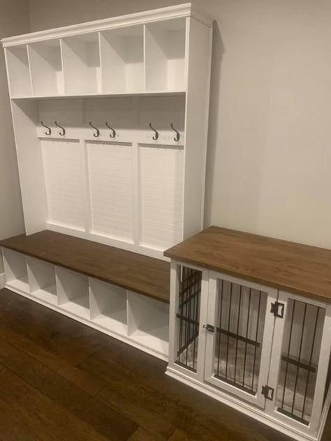 Dog Crates — Country Woodworking & Art Custom Dog Kennels Indoor, Built In Kennel Ideas, Mudroom Dog Kennel, Dog Crate Makeover, Dog Storage Ideas, Dog Nook, Custom Dog Kennel, Double Dog Crate, Diy Dog Crate