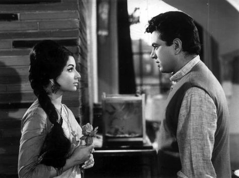 #Dharmendra and #SharmilaTagore in Hrishikesh Mukherjee's #Anupama Mehdi Hassan, Movies Scenes, Sharmila Tagore, Vintage Bollywood Aesthetic, Couple Aesthetics, Old Film Stars, Bollywood Images, Indian Drama, Retro Bollywood