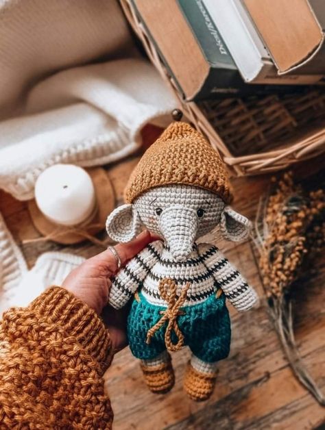 Crochet Elephant Pattern, Handmade Kids Toys, Diy Crochet Toys, Elephant Toy, Crochet Baby Toys, Crochet Animals Free Patterns, Crochet Elephant, Crochet Amigurumi Free, Crochet Animal Patterns