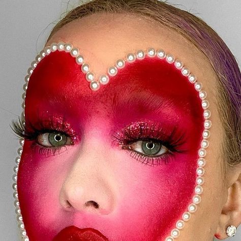 Sydney l Beauty & Plus size Fashion Inspo on Instagram: "In my lover era ❤️❣️ * * * * * * * * #makeup #makeuptutorial #makeupideas #valentines #valentinedecor #valentinesmakeup #valentinesday #makeupstyle #style #trends #trending #trendingreels #trendingposts #contentcreator #contentcreators #plussizecontentcreator #curvyblogger #curvyinfluencers #curvygirlsstyle #instagramgrowth #beauty #beautytips #plussize #plussizefashion #plussizebeauty #explorepage #tips #makeupoftheday #lovergirl" Lover Era Makeup, Era Makeup, Lover Era, Valentines Makeup, My Lover, Plus Size Beauty, Instagram Growth, Style Trends, Valentine Decorations