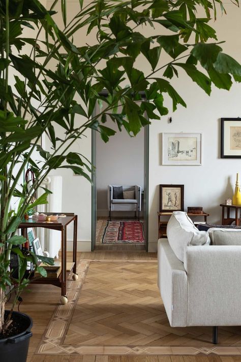 A Bohemian Haven in Milan — Design Anthology European Interiors, Eclectic Apartment, Design Anthology, Bamboo Lamp, Milan Design, Custom Made Furniture, Spacious Living, Minimalist Interior, Japanese Design