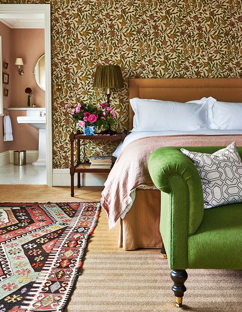 12 Rooms That Made Us Swoon This Year - House & Home Edwardian House Interior, Arts And Crafts Interiors, Ben Pentreath, Edwardian House, Arts And Crafts House, Crafts Home, Style Deco, Arts And Crafts Movement, William Morris