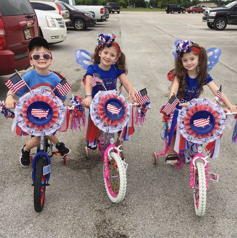 4th Of July Bike Parade Ideas, 4th Of July Bike Decorations, Bike Parade Decorations, 4th Of July Bike Parade, Parade Decorations, Golf Cart Decorations, Bike Parade, Bike Decor, Bike Decorations