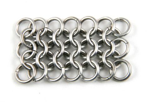 European 4 in 1 Chainmaille.  #Wire #Jewelry #Tutorials Chainmaille Jewelry Patterns, Chain Maille Patterns, Chainmail Patterns, Chainmaille Tutorial, Silversmithing Jewelry, Jump Ring Jewelry, Wire Tutorials, Chainmail Jewelry, Chain Maille Jewelry