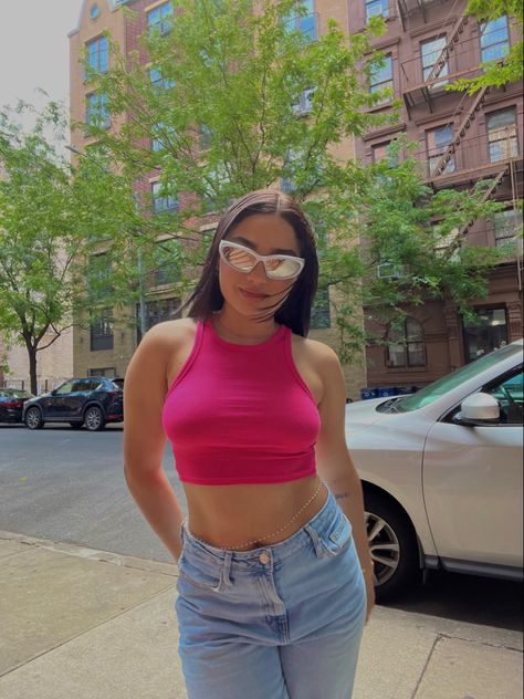 #pink #zara #pinkdrink # Pink Crop Top Outfit Jeans, Pink Crop Top Outfit, Pink Mesh Top, Crop Top Outfit, Top Rosa, Hot Pink Tops, Baby Drawing, Pink Drinks, Top Outfit