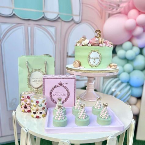 Elizabeth’s 3rd birthday | CatchMyParty.com Laudree Theme Birthday, Laduree Interior, Laduree Birthday Cake, Laduree Photoshoot, Laduree Party, Laduree Birthday Party, Laduree Inspired Party, Laduree Theme Cake, Luxury Birthday Party