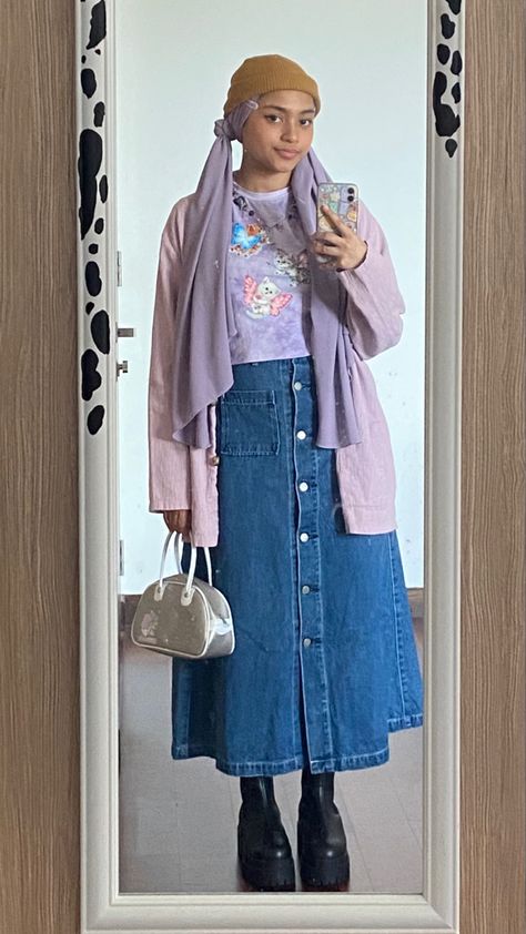 Hijab Pigtails, Couqutte Outfit, Hijabi Cosplay, Y2k Yearbook, Modest Streetwear, Hijab Fits, Hijabi Fits, Head Scarf Styles, Hijabi Fashion Casual