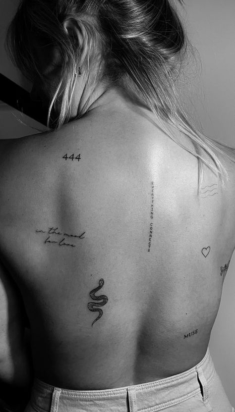 Herz Tattoo Klein, Font Tato, Small Back Tattoos, Tato Minimal, Tato Jari, Petite Tattoos, Classy Tattoos, Back Tattoo Women, Discreet Tattoos