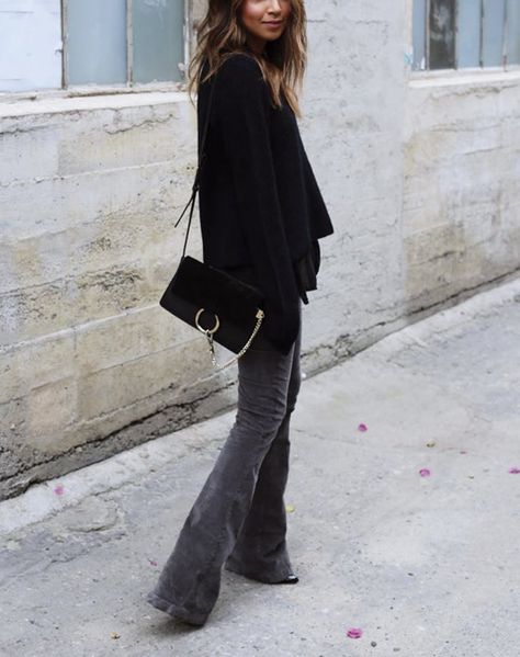 How to Wear Flare Jeans - PureWow Flare Jean Outfit, Flare Jeans Outfit, Black Flare Jeans, Jeans Outfit Winter, Jeans Outfit Fall, Look Jean, Fashion For Women Over 40, Outfit Jeans, Mode Casual