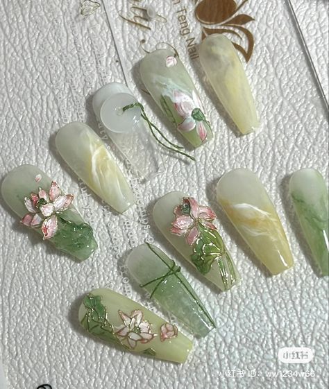 Nature Design Nails, Korean Nails Ideas Green, Gel Sets Nails, Sage Green Korean Nails, Xiao Inspired Nails, Forestcore Nails, Green Chinese Nails, Secret Garden Nails, Lily Pad Nail Art