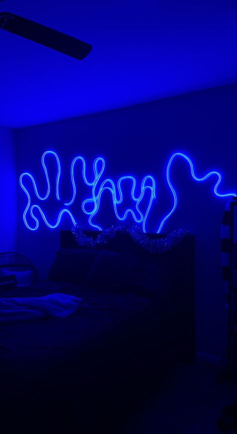 Led Lights Bedroom Guys Room, Govee Light Rope Ideas, Neon Rope Light Ideas Bedroom, Light Rope Ideas, Cool Room Ideas For Guys Led Lights, Rope Lighting Ideas Indoor, Govee Led Rope Ideas, Led Rope Lights Bedroom, Neon Rope Light Ideas