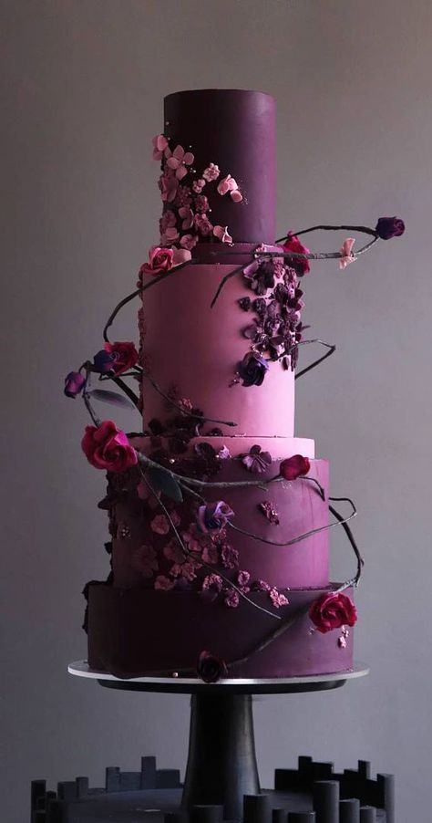 purple wedding cake, wedding cake trends 2022, wedding cakes 2022, wedding cake ideas Gothic Wedding Cake, Purple Wedding Cake, Wedding Cake Trends, Dark Wedding Theme, Pretty Wedding Cakes, Wedding Cake Tops, Purple Wedding Cakes, Purple Cakes, Wedding Purple