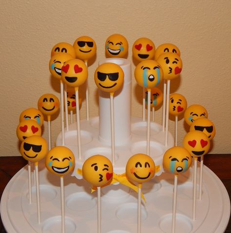 Emoji Cake Pops, Emoji Cakes, Wallpapers For Boys, Emoji Pop, Apple Emoji, Custom Cake Pops, Emoji Cake, Pop Cakes, Emoji Birthday Party