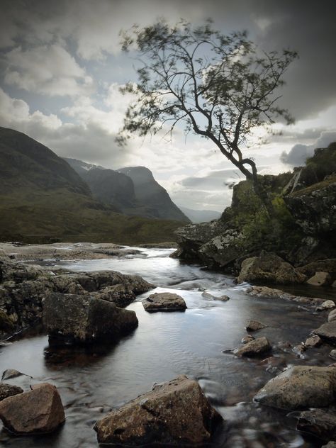 Scotland Nature, Colorful Scenery, Sea Scapes, Breathtaking Scenery, Raw Beauty, Scotland Travel, Nature Photographs, Scottish Highlands, Magical Places