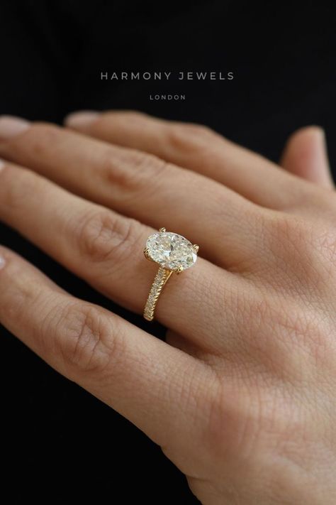 #pavebridalset #ovalcut #ovaldiamondring #engagementring #bridalset Brilliant Engagement Rings, Proposal Rings, 5 Carat Ring, Pretty Engagement Rings, Classic Engagement Ring, Cute Engagement Rings, Future Engagement Rings, Classic Engagement, Bespoke Engagement Ring