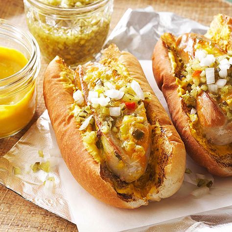 Jalapeno-Cheese Brats Bratwurst Toppings, Brat Recipes, Grilled Bratwurst, Grilled Brats, Brats Recipes, Bratwurst Recipes, German Cooking, Bratwurst Sausage, Glamping Ideas