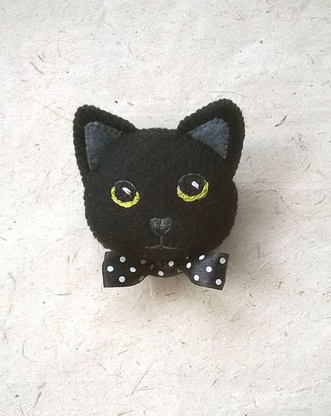 Black Kitty Cat Felt Brooch Hand Embroidered Pin by Whimsylandia: Cat Felt, Black Kitty, Felt Patterns, Felt Cat, Felt Brooch, Cat Crafts, Felt Christmas Ornaments, Cat Ornament, Cat Brooch