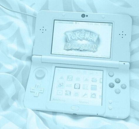 Blue geek aesthetic Light Blue Gamer Aesthetic, Gamer Blue Aesthetic, Pokemon Blue Aesthetic, Light Blue Pc Wallpaper, Gaming Blue Aesthetic, Pastel Blue Gaming Setup, Blue Gamer Aesthetic, Asthetic Pictures Blue, Astrid Aesthetic